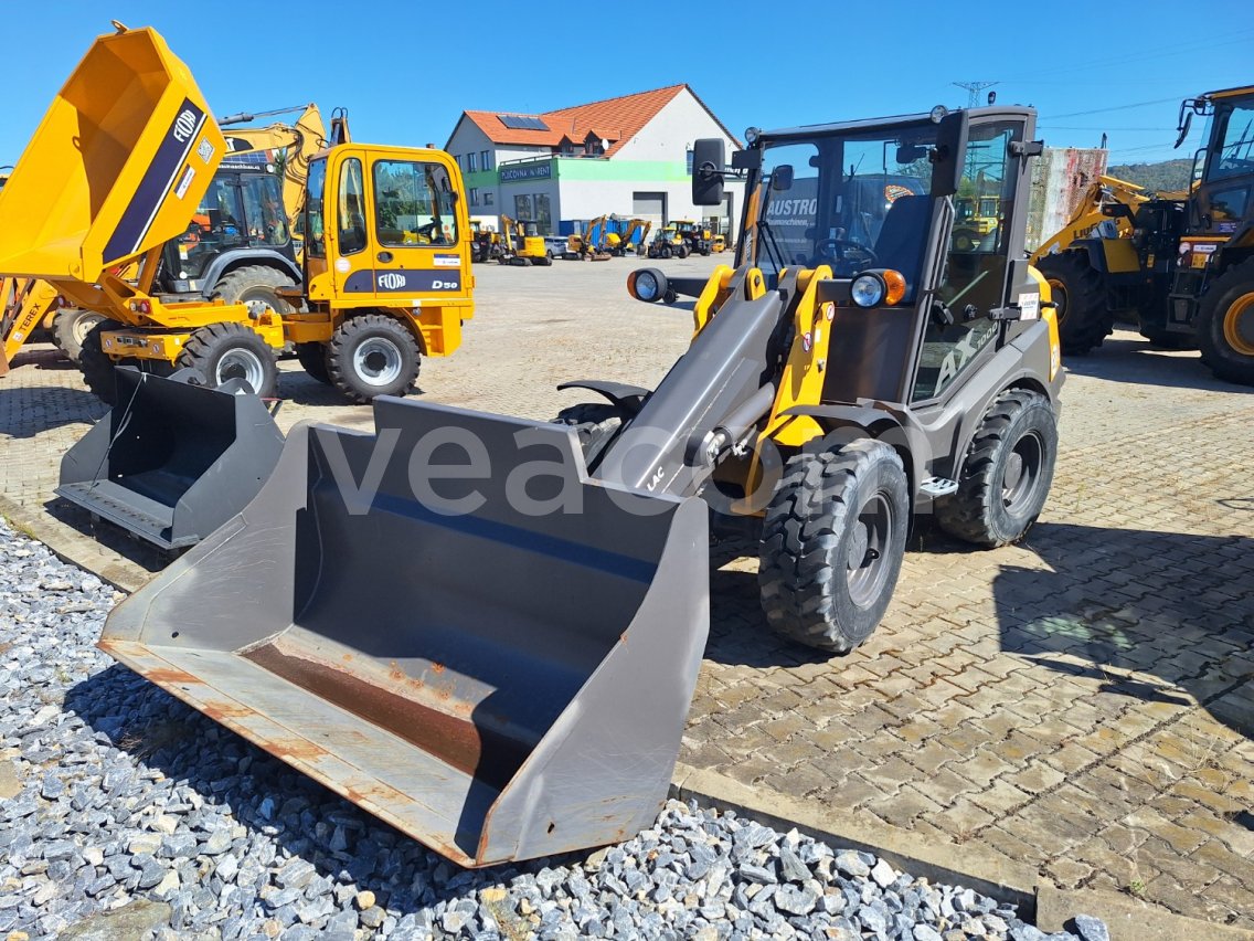 Online aukce: MECALAC  AX1000 4X4