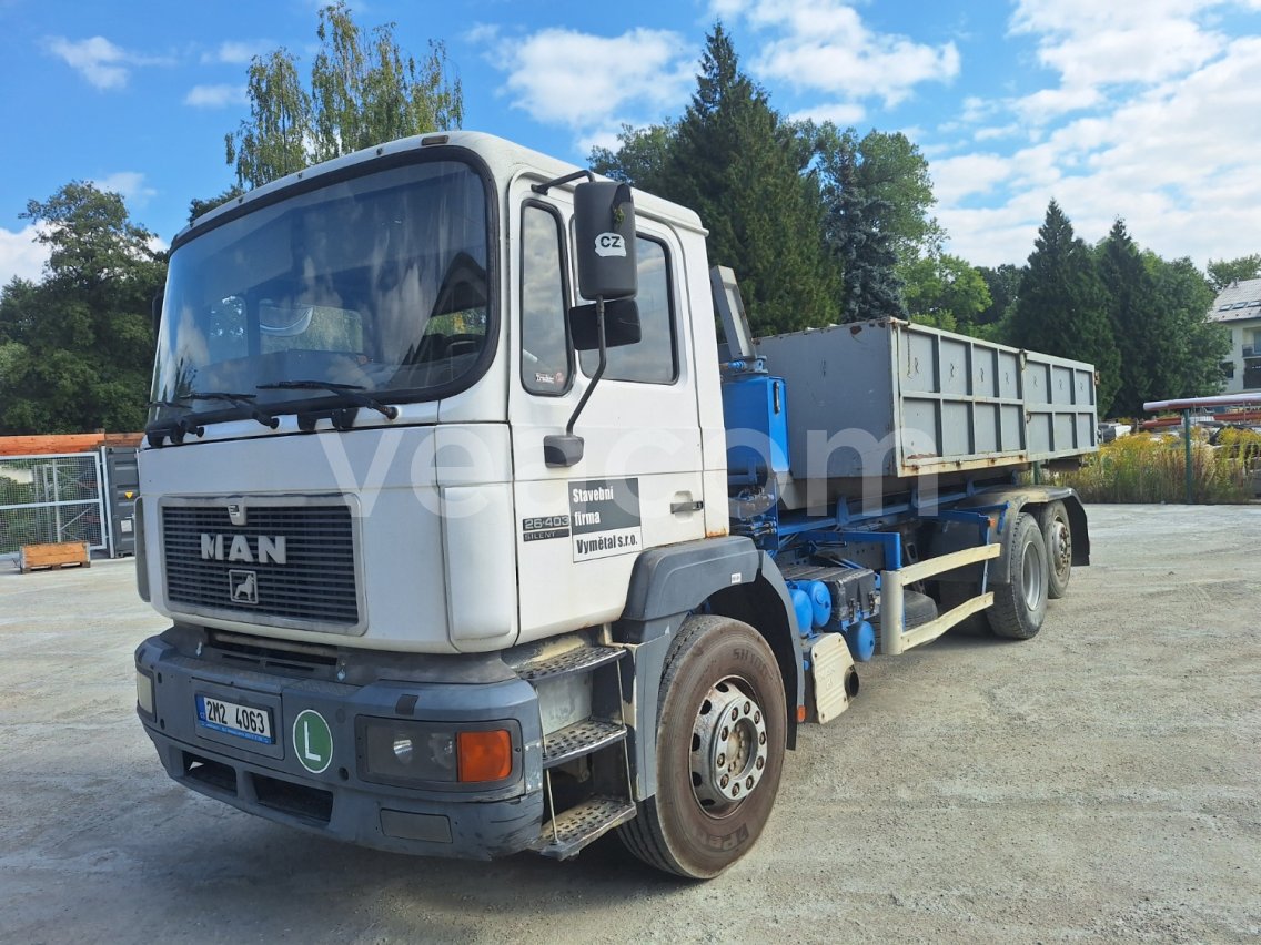Online aukce: MAN  26.403 6X2