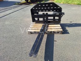 Online aukce:   VIDLE PRO SMYKOVÝ NAKLADAČ S HYDRAULICKÝM POSUVEM GIYI SF60