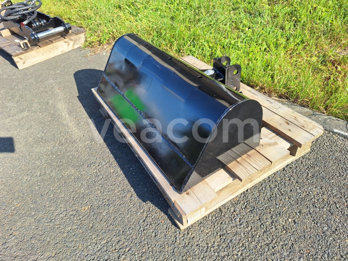 Online aukce:   HYDRAULICKÁ SVAHOVÁ LŽÍCE  80 CM