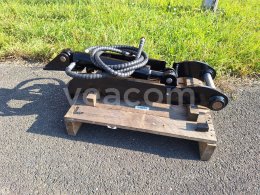 Online aukce:   PŘIDRŽOVAČ PRO BAGR 3T  XJ3T