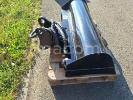 Online aukce:   HYDRAULICKÁ SVAHOVÁ LŽÍCE 80 CM