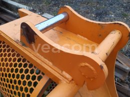 Online aukce: TAKEUCHI  Třídící lopata