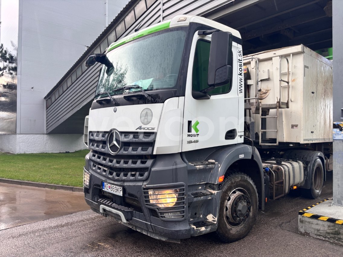 Online aukce: MB  AROCS 1845