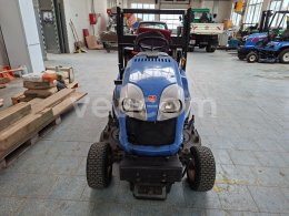 Online aukce: ISEKI  SXG 323