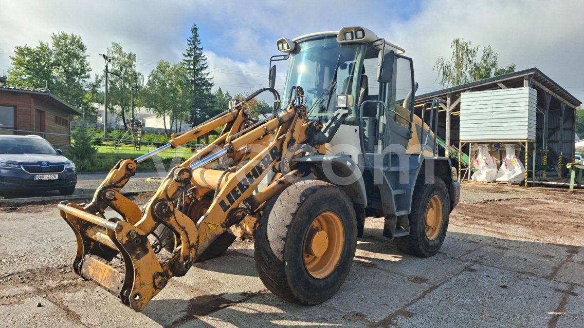 Інтернет-аукціон: LIEBHERR  L524