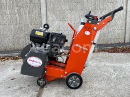 Online auction:   HUSQVARNA FS400LV