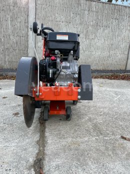 Online auction:   HUSQVARNA FS400LV