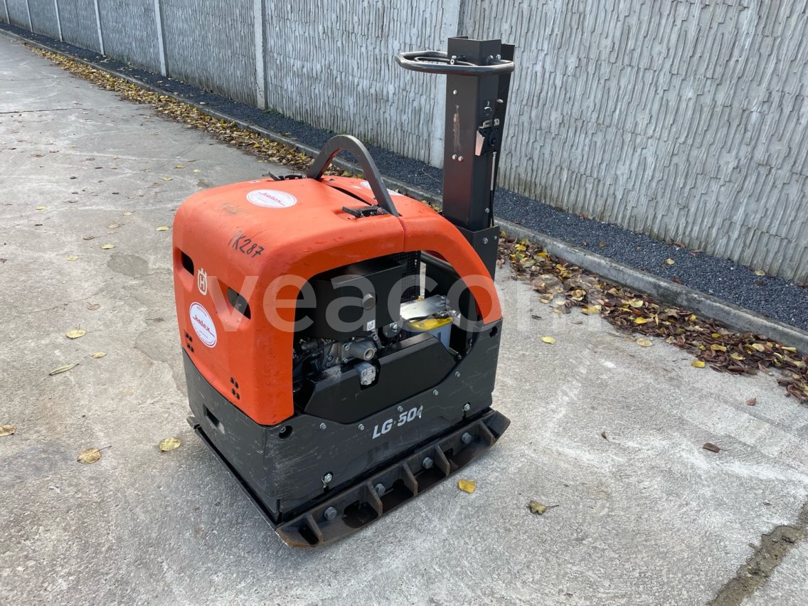 Online auction:   HUSQVARNA LG504