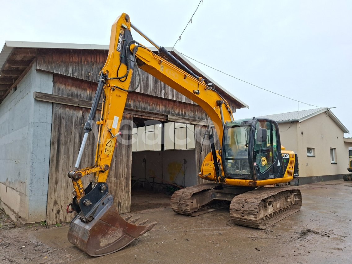 Online aukce: JCB  JS 130 LC T4