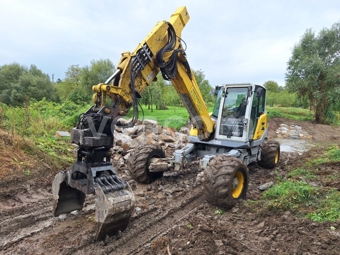 Online aukce: MENZI MUCK  M545