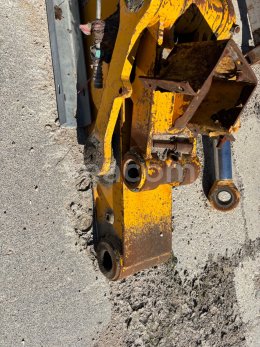 Online aukce: JCB  RAMENO K JCB220 A HYDR.VALEC