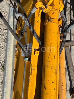 Online aukce: JCB  RAMENO K JCB220 A HYDR.VALEC