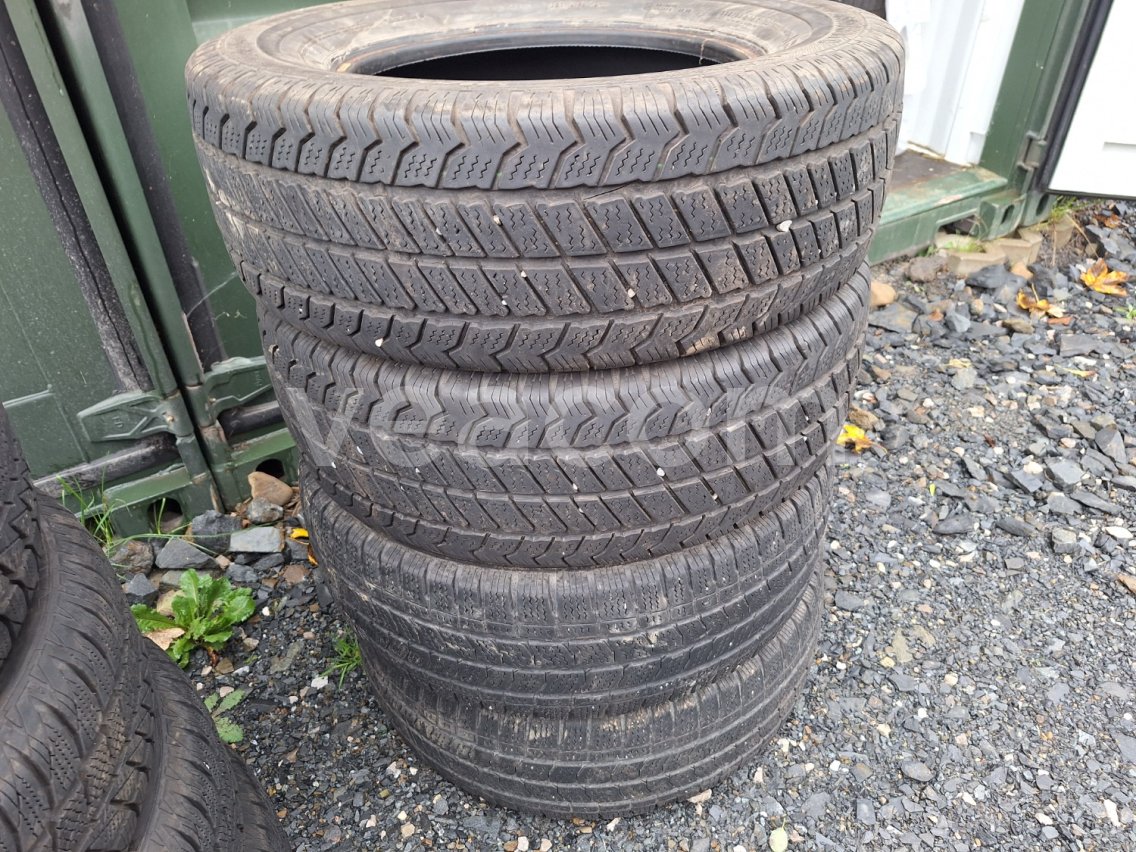 Online aukce:   4KS PNEU 235/65/16C