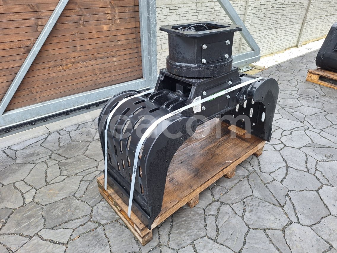Online aukce:   HANER HG 300 S PRO BAGR 3.5-7TUN