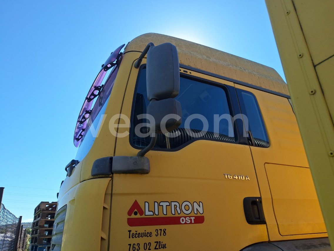 Online auction: MAN  TGA 26.410 + HR