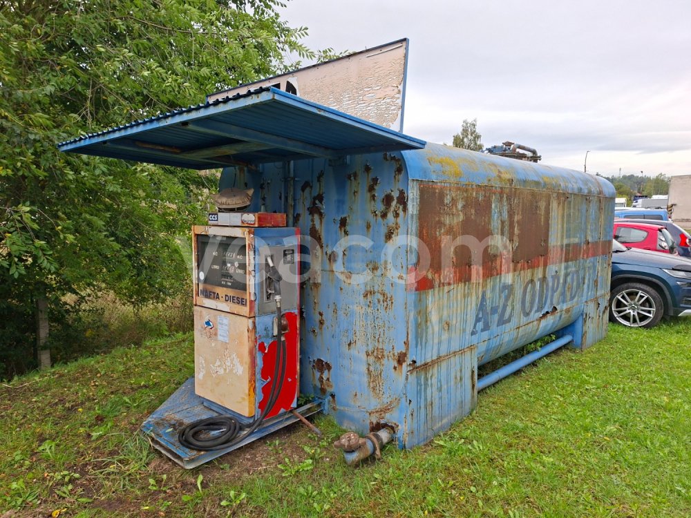 Online aukce:  NÁDRŽ NA NAFTU VIHORLAT SNINA 16 M3 S VÝDEJNÍM STOJANEM