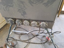 Online aukce:   UNIVERZÁLNÍ STAVEBNÍ ELEKTRICKÝ ROZVADĚČ USR-1B