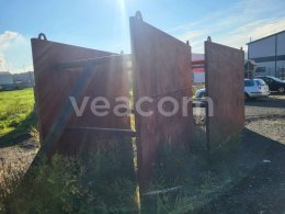 Online aukce:   2KUSY PAŽIACE BOXY
