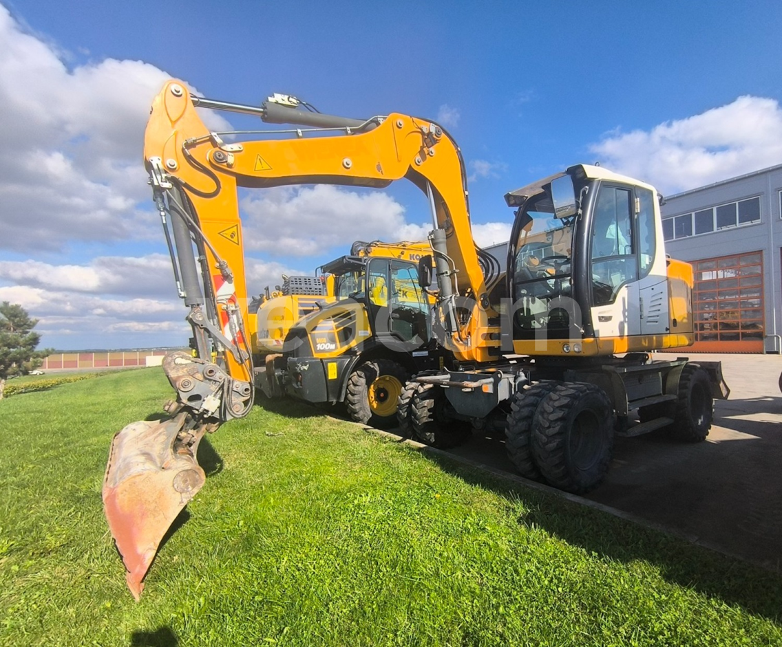 Online aukce: LIEBHERR  A 912