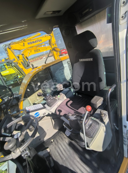 Online aukce: LIEBHERR  A 912
