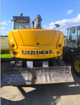 Online aukce: LIEBHERR  A 912