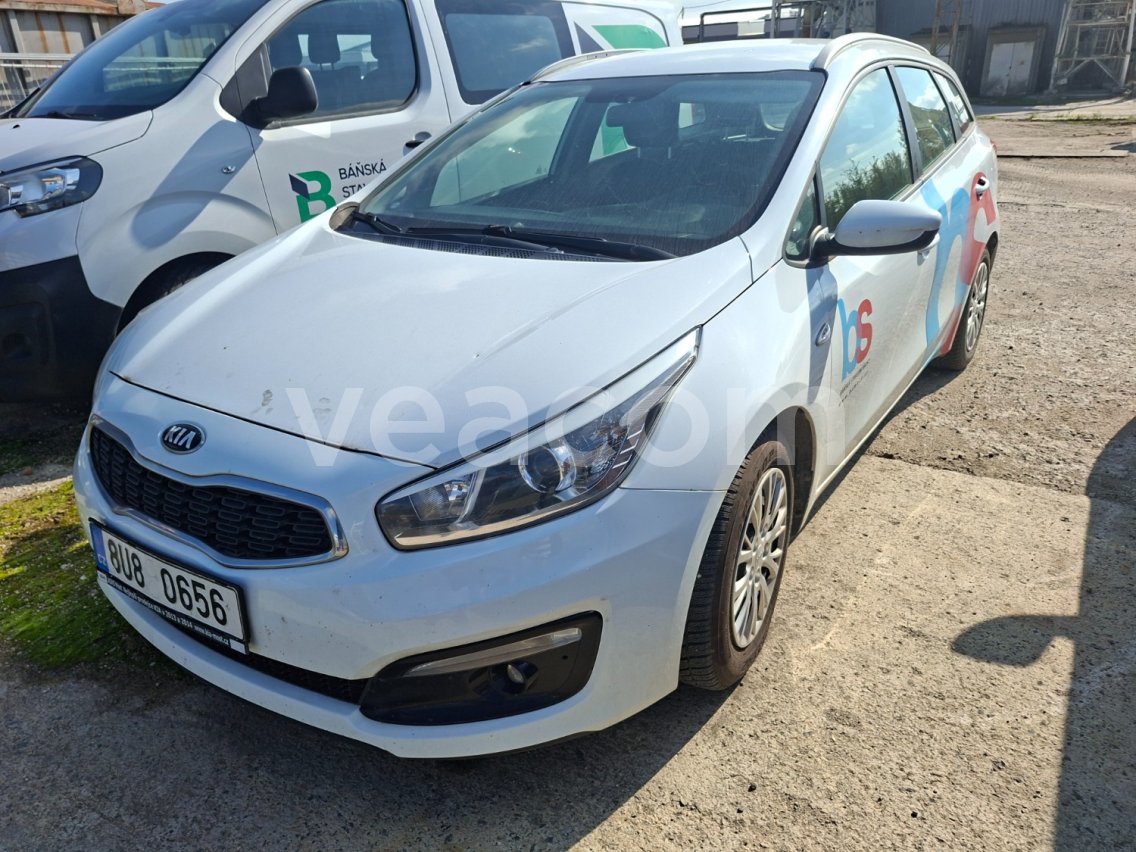 Online aukce: KIA  CEE'D