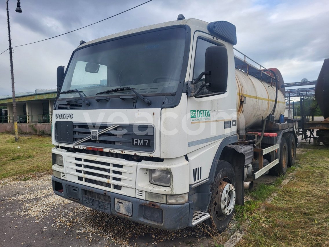 Online aukce: VOLVO  FM7