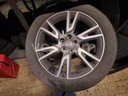 Online aukce:   ALU KOLA PZERO 235/50 R19