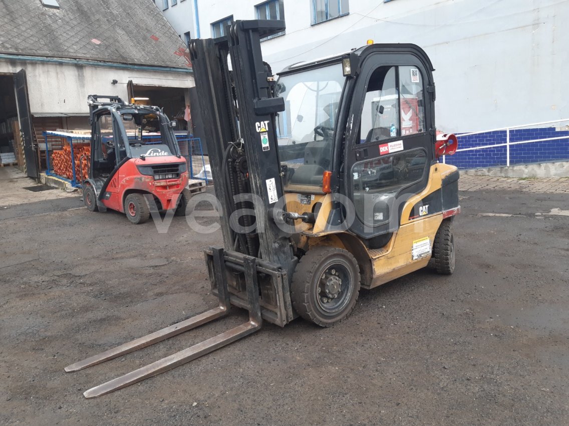 Online auction: CATERPILLAR  GP 25N