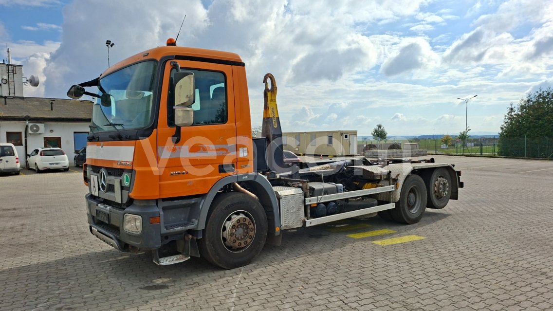 Online aukce: MB  ACTROS 2541 L 6X2