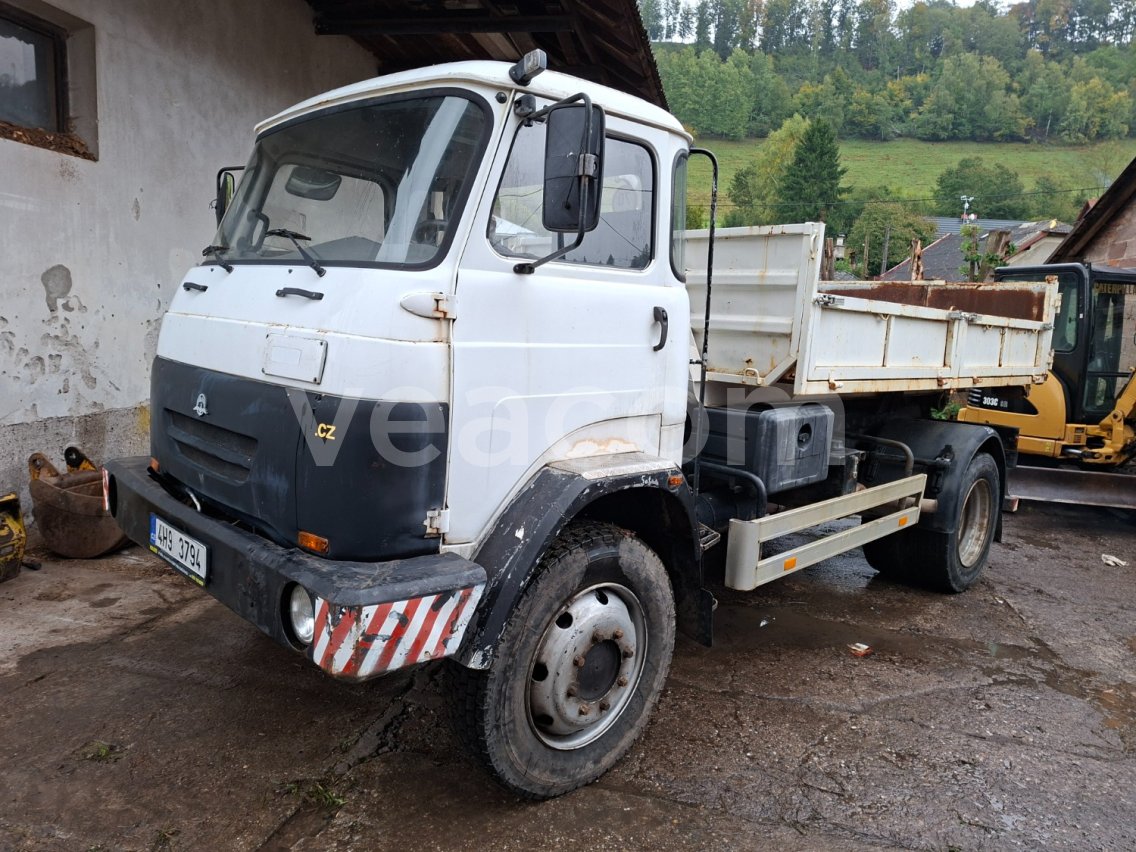 Online aukce: AVIA  31T 4X4