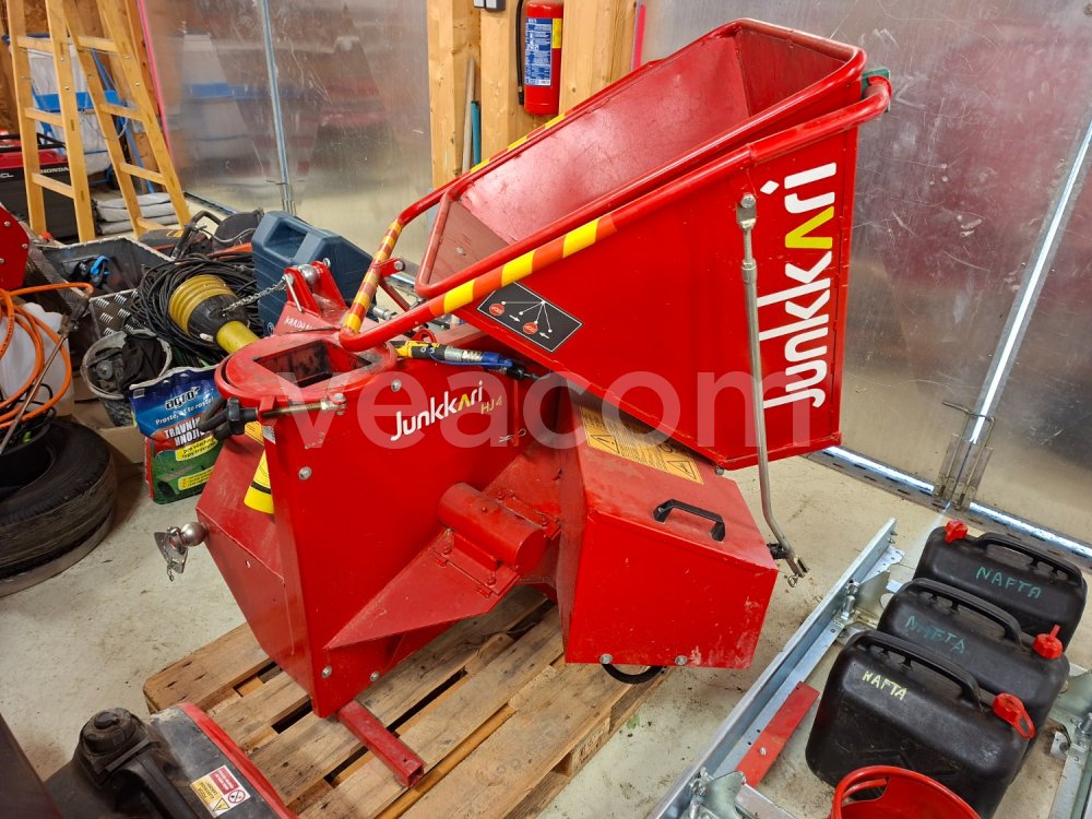 Online aukce:  JUNKKARI OY HJ 4G