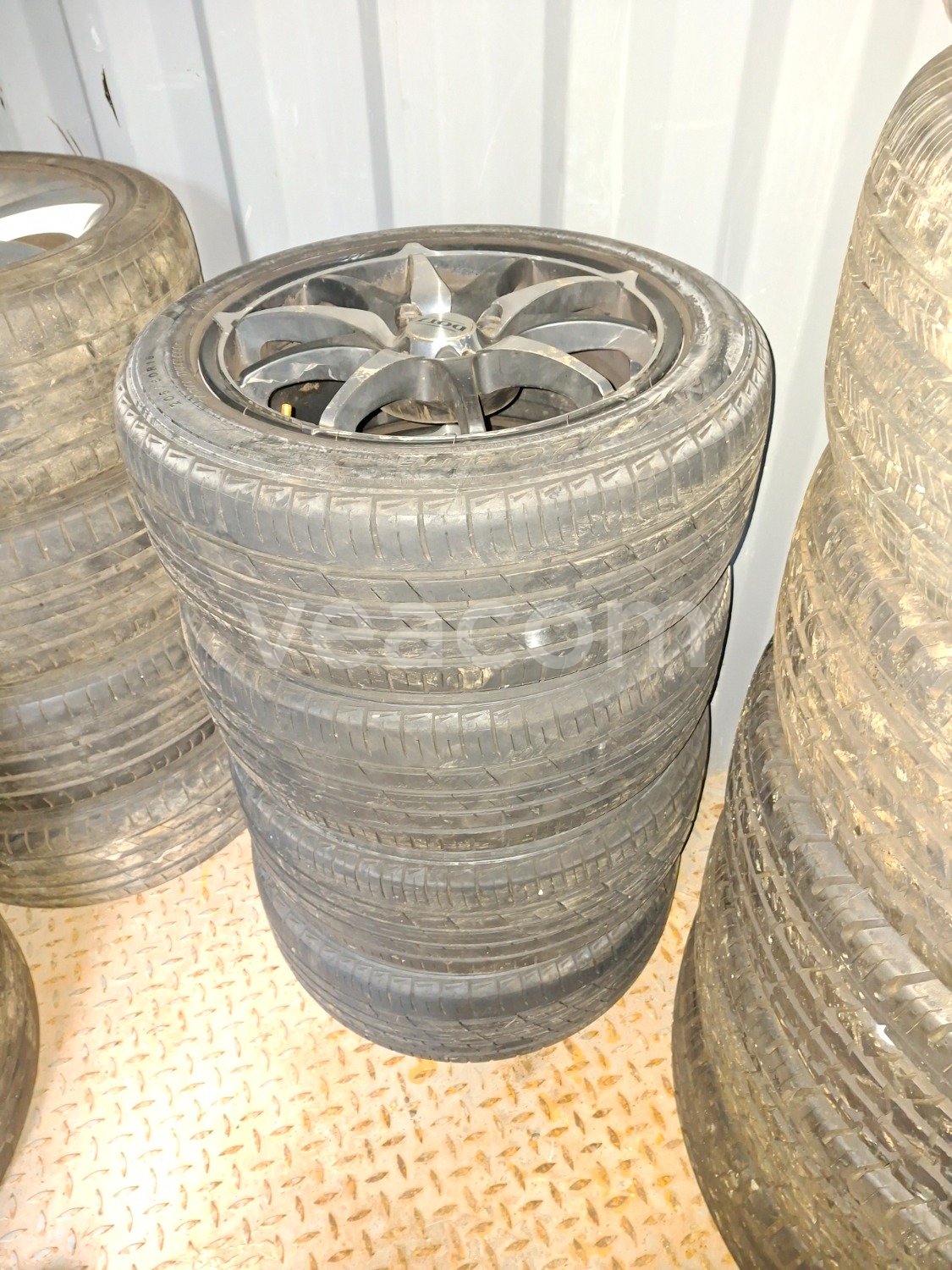 Online aukce:   4 KS PNEU SAILUN APREZZO ELITE 205/50 R16 87V  + AL DISKY DOTZ