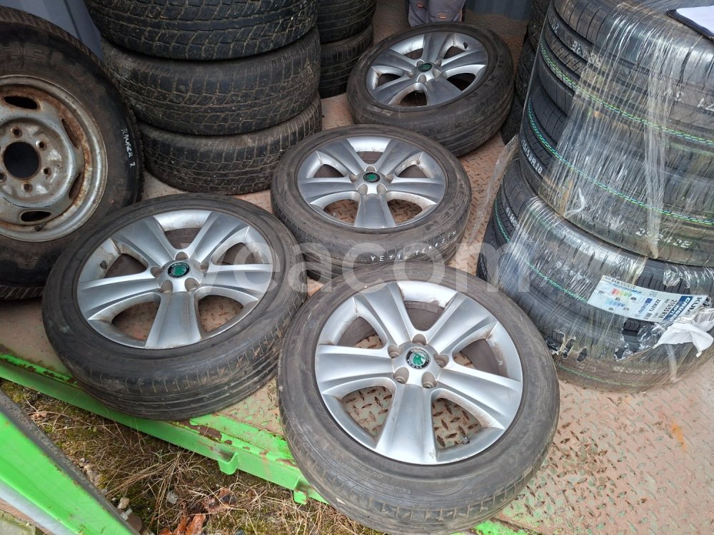 Online-Versteigerung:  4 KS PNEU NEXEN NFERA SU1 225/50 R17 98V (2,5 MM)+AL DISKY ŠKODA