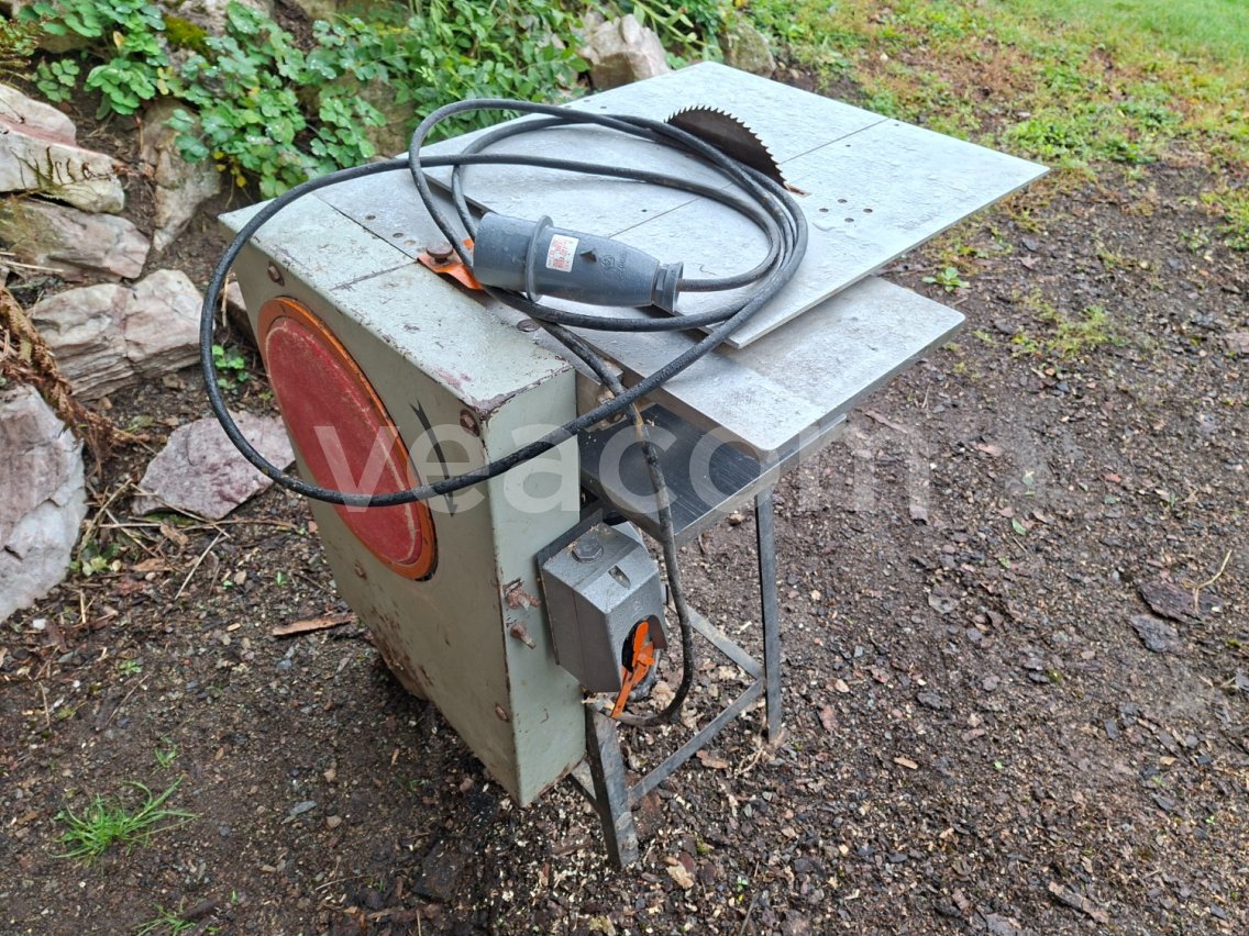 Online aukce:   OPP POLIČKA UMDS 2 KOMBINOVANÝ DŘEVOOBRÁBĚCÍ STROJ