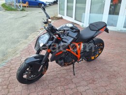 Online árverés: KTM  1290 SUPERDUKE R