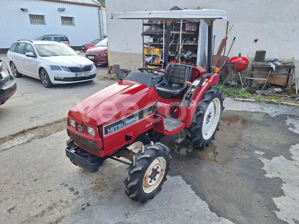 Online árverés: MITSUBISHI  MT 205