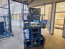 Online aukce: UPRIGHT  X32N