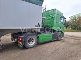 Online aukce: RENAULT  T 480