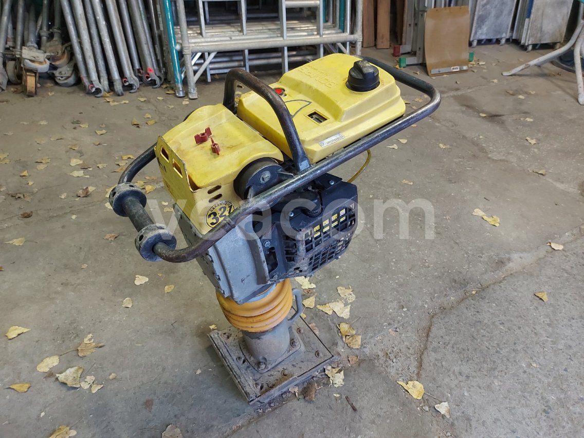 Online-Versteigerung: BOMAG  BT 65/4