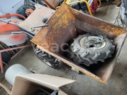 Online aukce:   THWAITES MACH 300