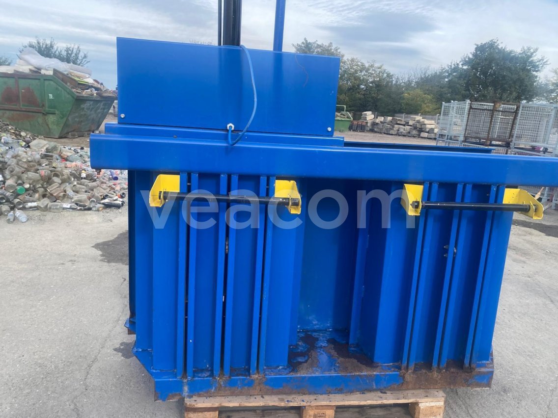 Online aukce:   MACFAB MF 6005 + VOZÍK NA BALÍKY