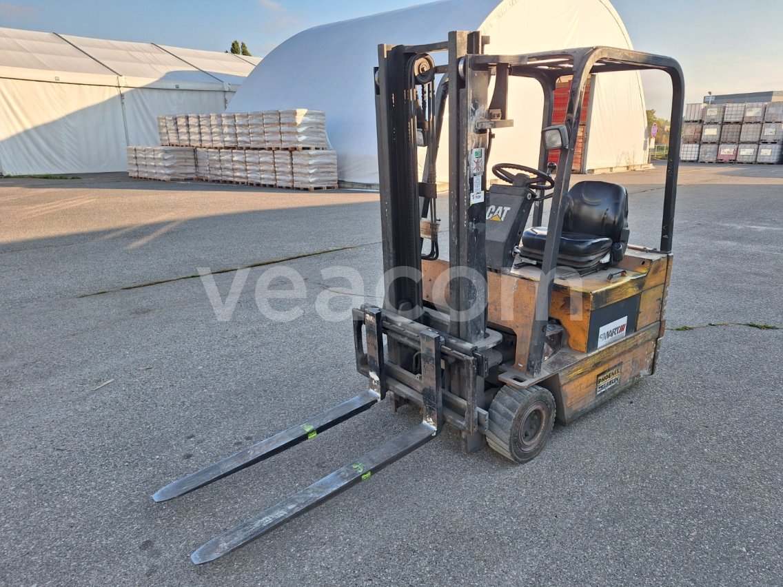 Online aukce: CATERPILLAR  EP 15 T 48E