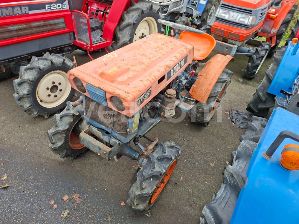 Online aukce: KUBOTA  B 6000 4X4