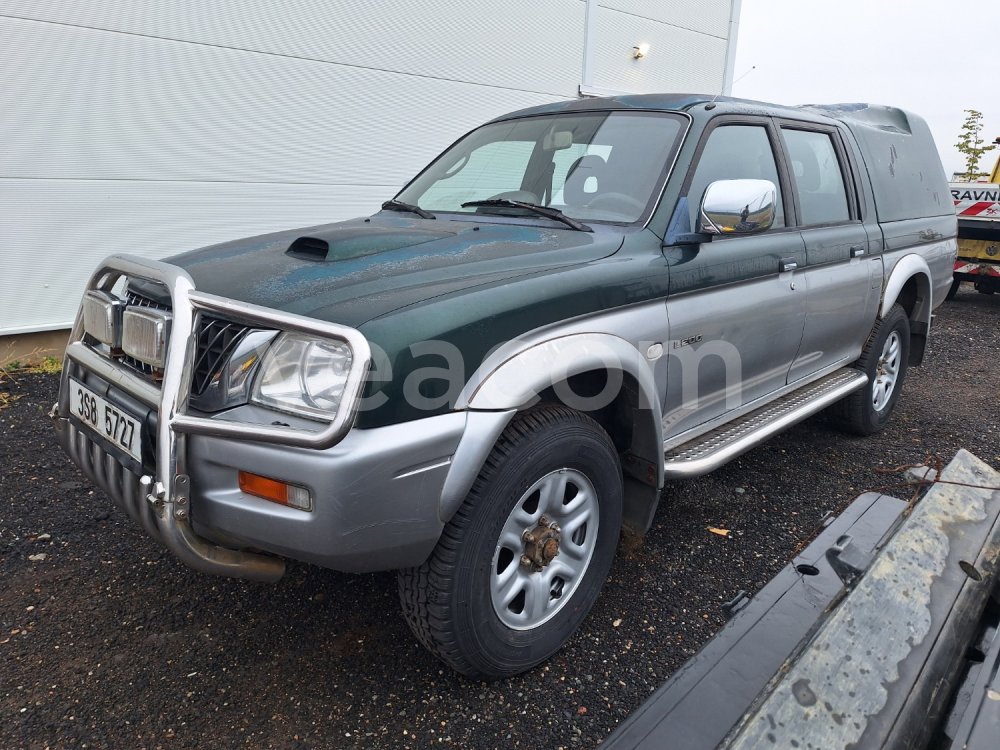 Online auction: MITSUBISHI  L200 4X4