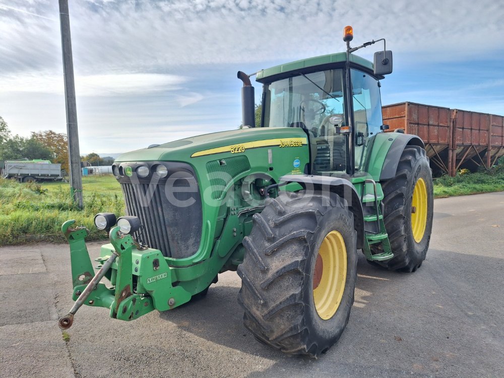Интернет-аукцион: JOHN DEERE  8220 4X4
