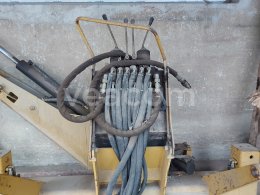 Online auction:   Caterpillar Podkop