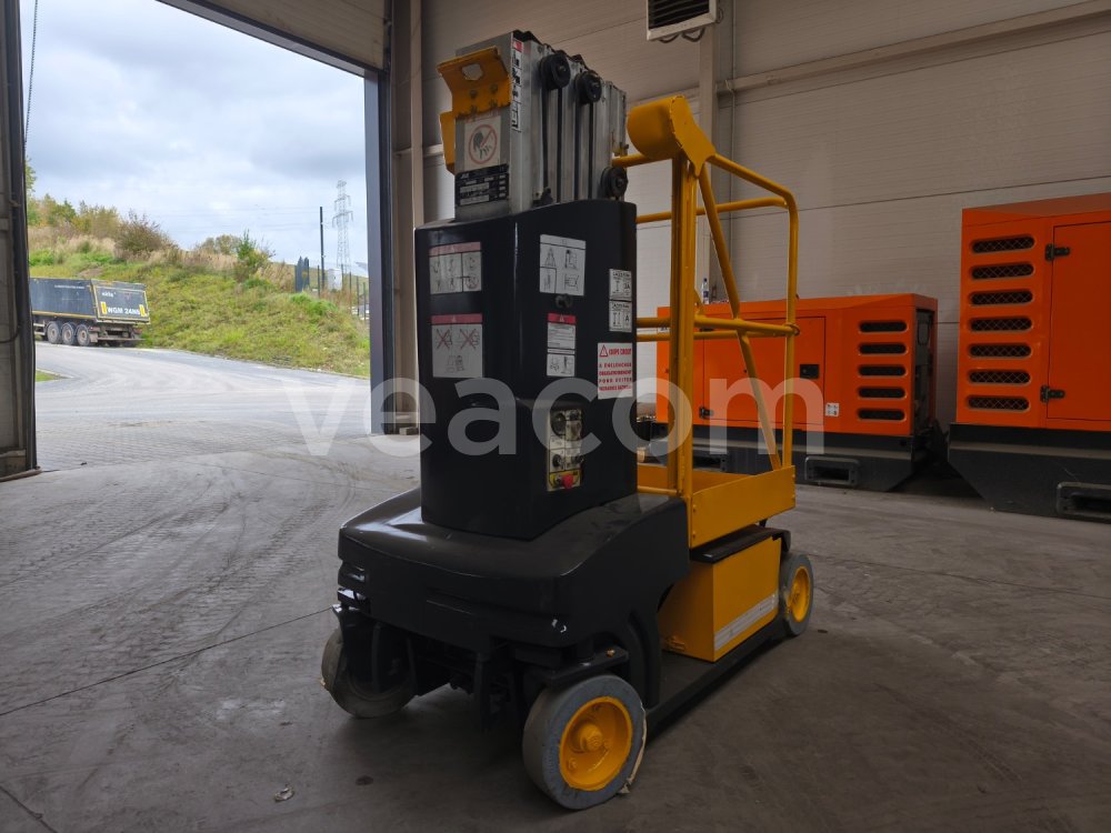 Online aukce: JLG  TOUCAN JUNIOR 8B