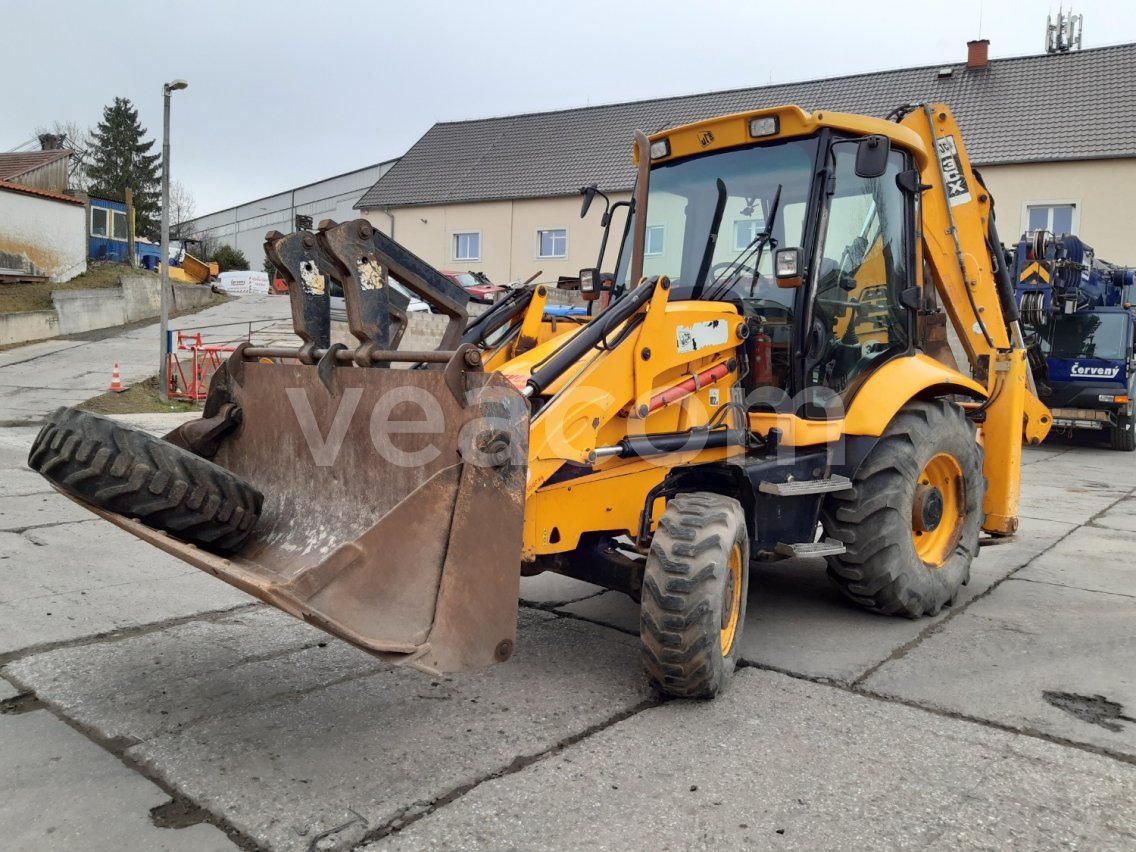 Online auction: JCB  3CX